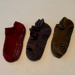 Pure Barre grippy socks Small